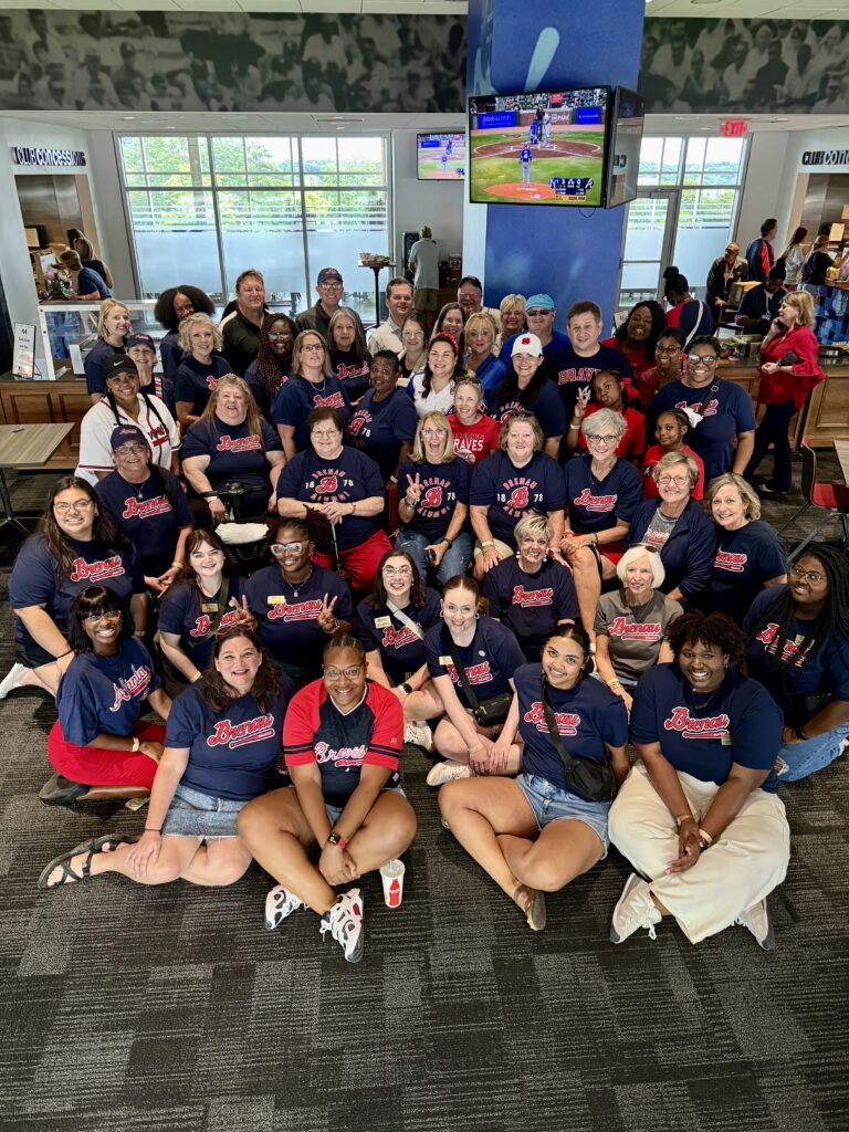 Alumni gathered at the Braves game